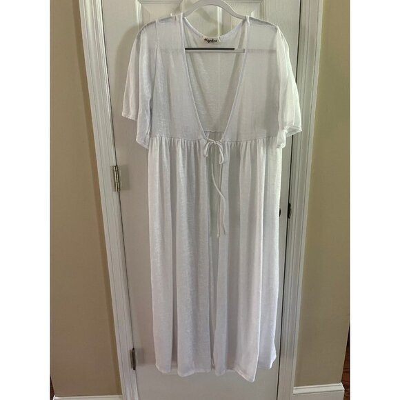 White Kimono - Picture 1 of 3